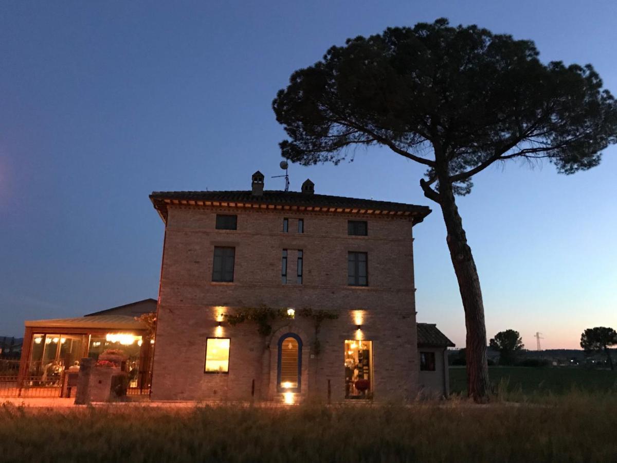 La Locanda Paradiso SantʼEgidio Buitenkant foto